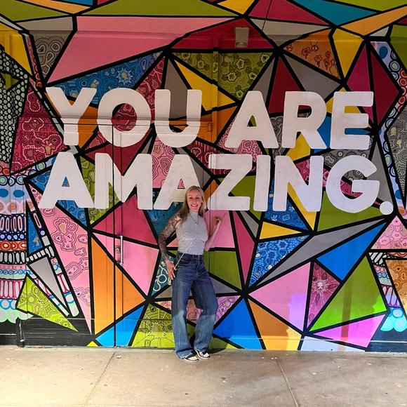 Meet your Posher, Michelle - Picture 2 of 8